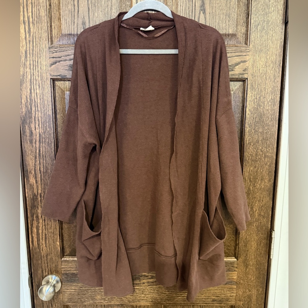 Pact Women's Airplane Cardigan in Brown  open front with pockets size M/L